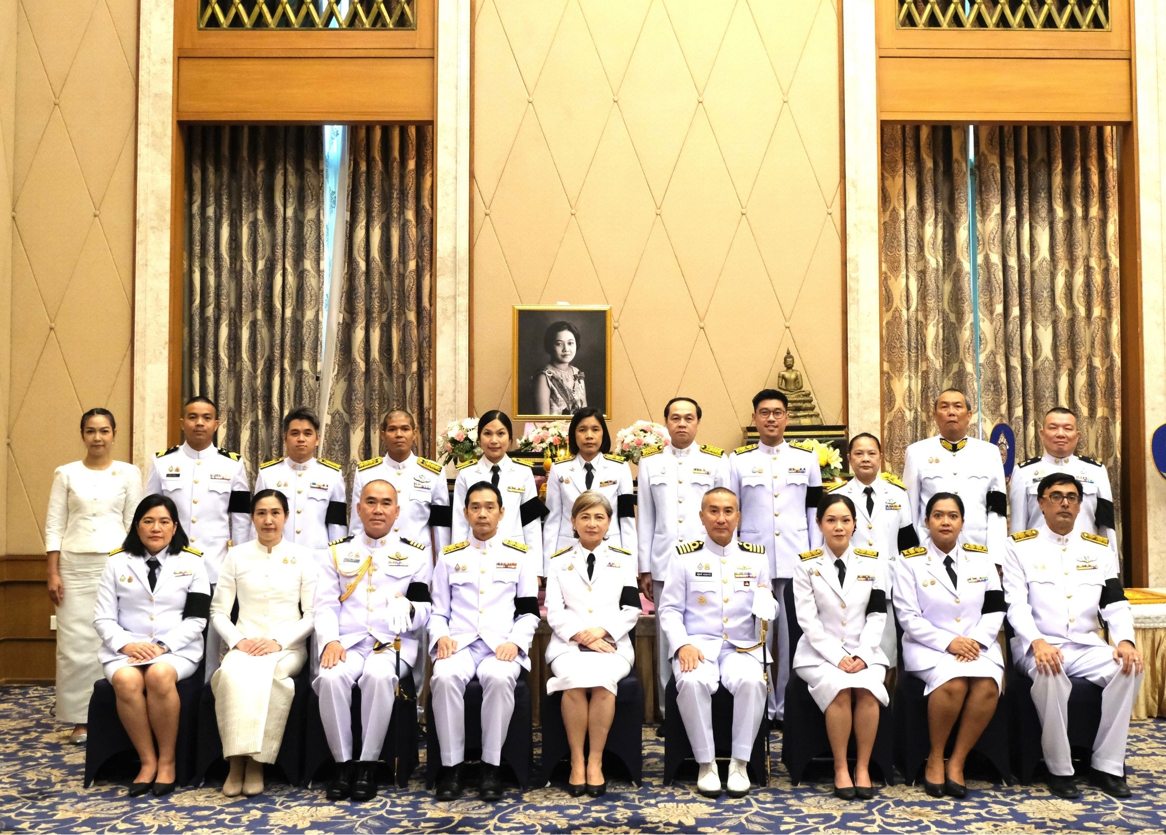 เมื่อวันที่ 22 พ.ค.69 ผชท.ทร.ไทย/นิวเดลี รรก.ผชท.ทหารฯ พร้อมด้วย ผชท.ทอ.ไทย/นิวเดลี ทำหน้าที่ รอง ผชท.ทหารฯ และภริยา เข้าร่วมพิธีเฉลิมพระเกียรติสมเด็จพระนางเจ้ารำไพพรรณี พระบรมราชินี ในรัชกาลที่ 7 เนื่องในโอกาสการประกาศยกย่องพระเกียรติคุณพระราชกรณียกิจในวาระครบรอบ 100 ปี