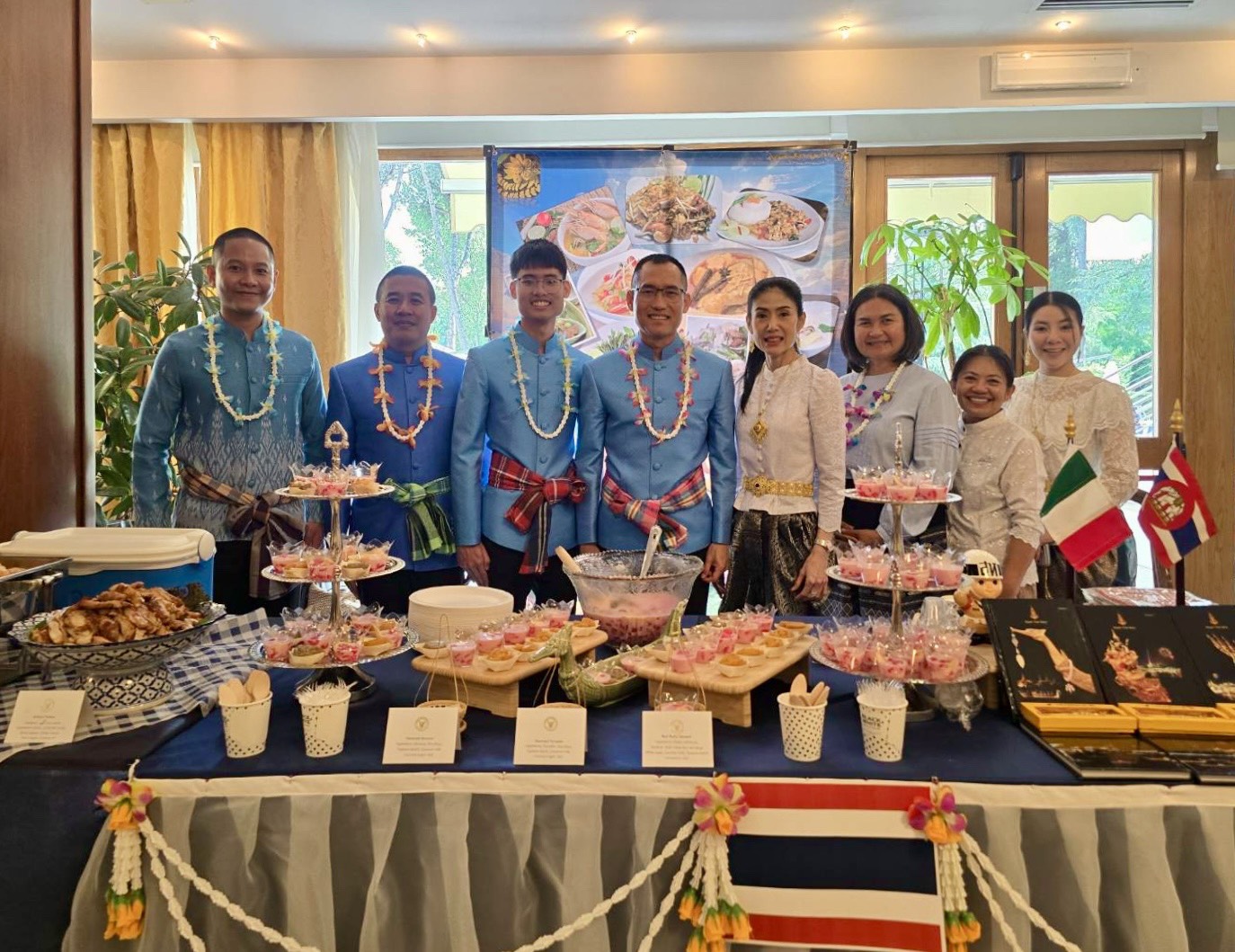เมื่อวันที่ ๕ มิ.ย.๖๙ น.อ.พิสุทธิ์ แดงเผือก  ผชท.ทร.ไทย/โรม และ รรก.ผชท.ทหาร ไทย/โรม และนางชุติมา แดงเผือก ภริยา พร้อมทั้ง ข้าราชการ และครอบครัว เข้าร่วมงาน “the International Day“ ครั้งที่ ๑๑